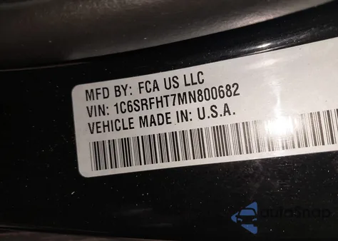 2021 Ram 1500 Limited 4X4 5'7 Box z USA, uszkodzony, nr VIN 1C6SRFHT7MN800682